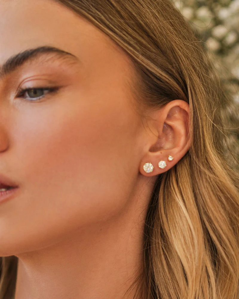 Round Stud Earrings- Lab Grown