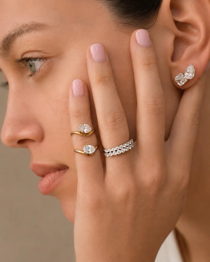 Oval Wave Pinky Diamond Ring - Silkhour